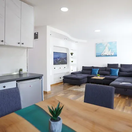 Apartment Airport Surcin