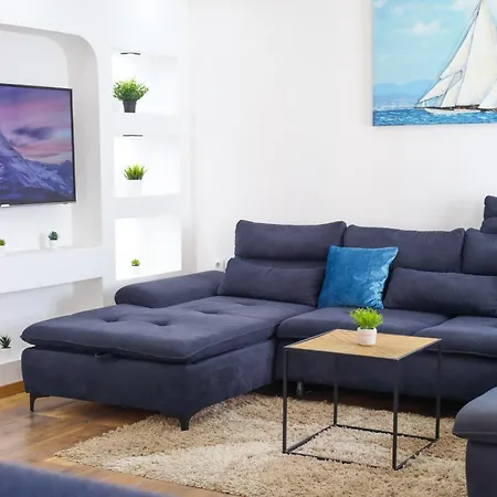 Airport Apartment
