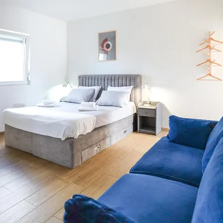 Airport Apartment