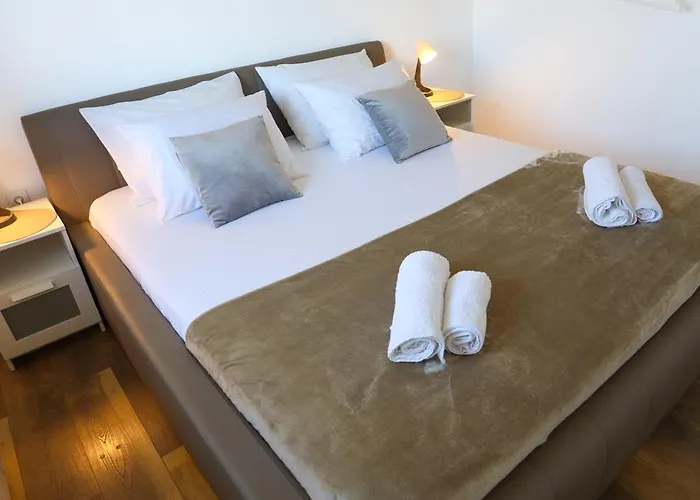 Airport アパート Surčin